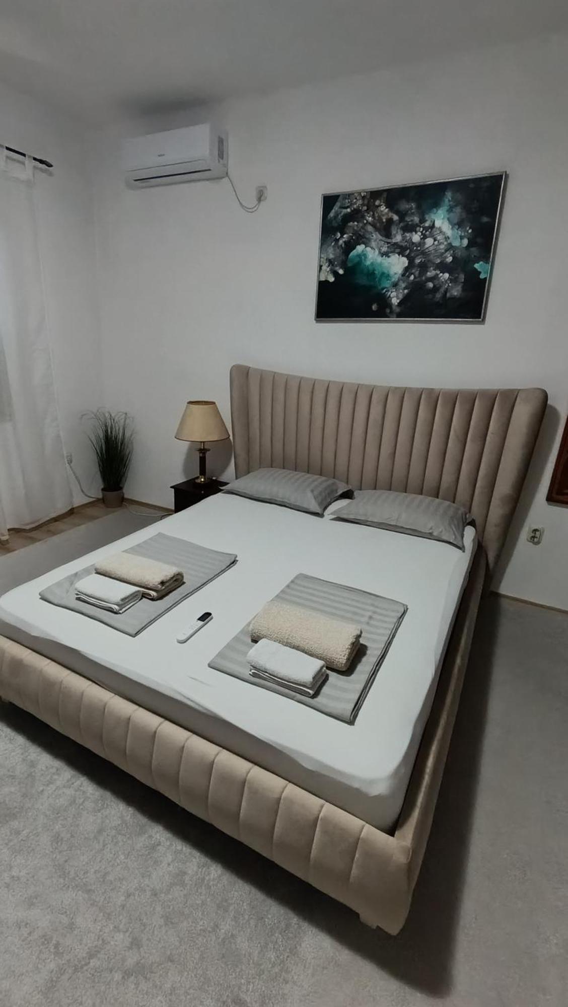 Ap Apartment Mostar Buitenkant foto